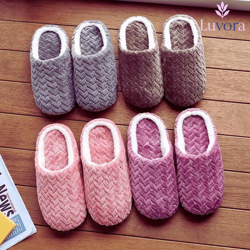 "Best Winter Home Slippers for the Family 2025 – Warm, Soft, and Non-Slip." 🌨️👣